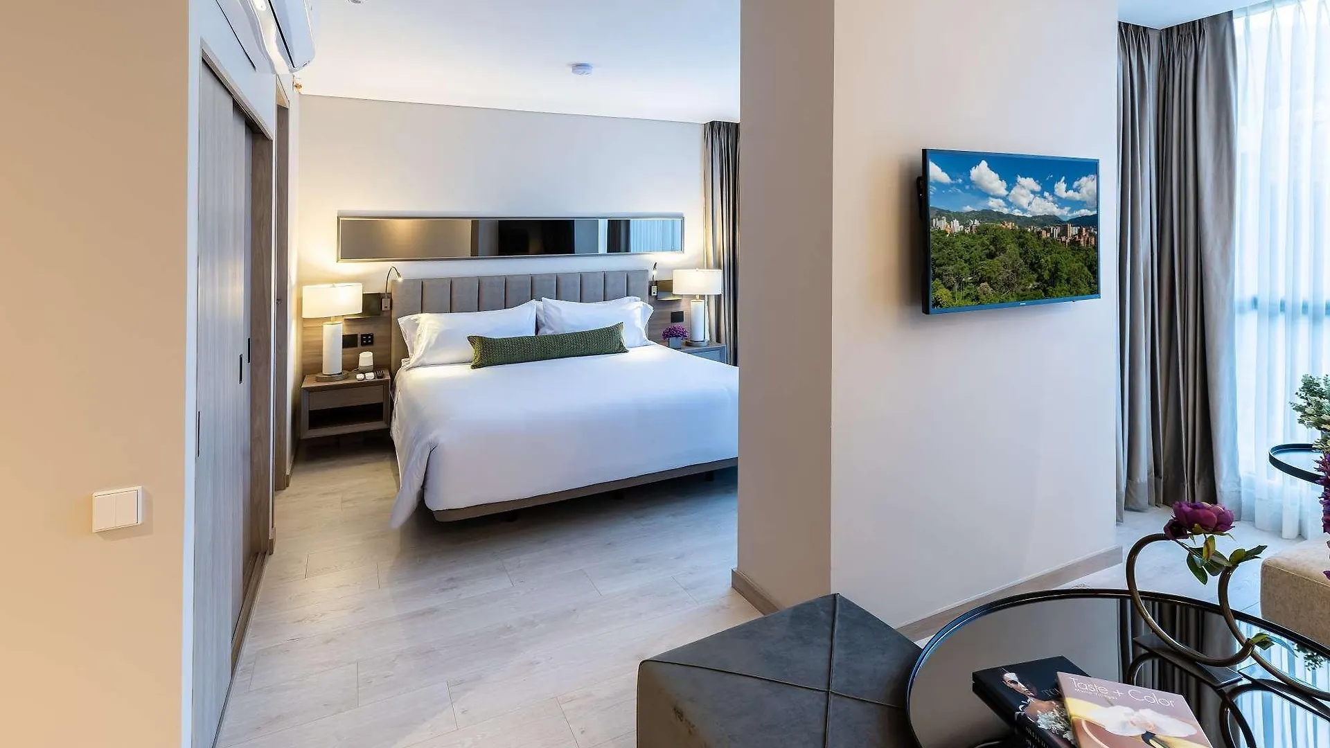 Hotel York Luxury Suites Medellin By Preferred