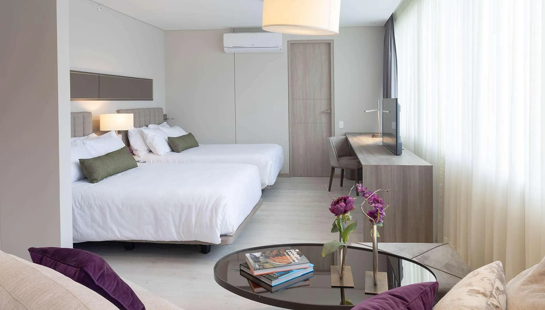 Hotel York Luxury Suites Medellin By Preferred 5*,