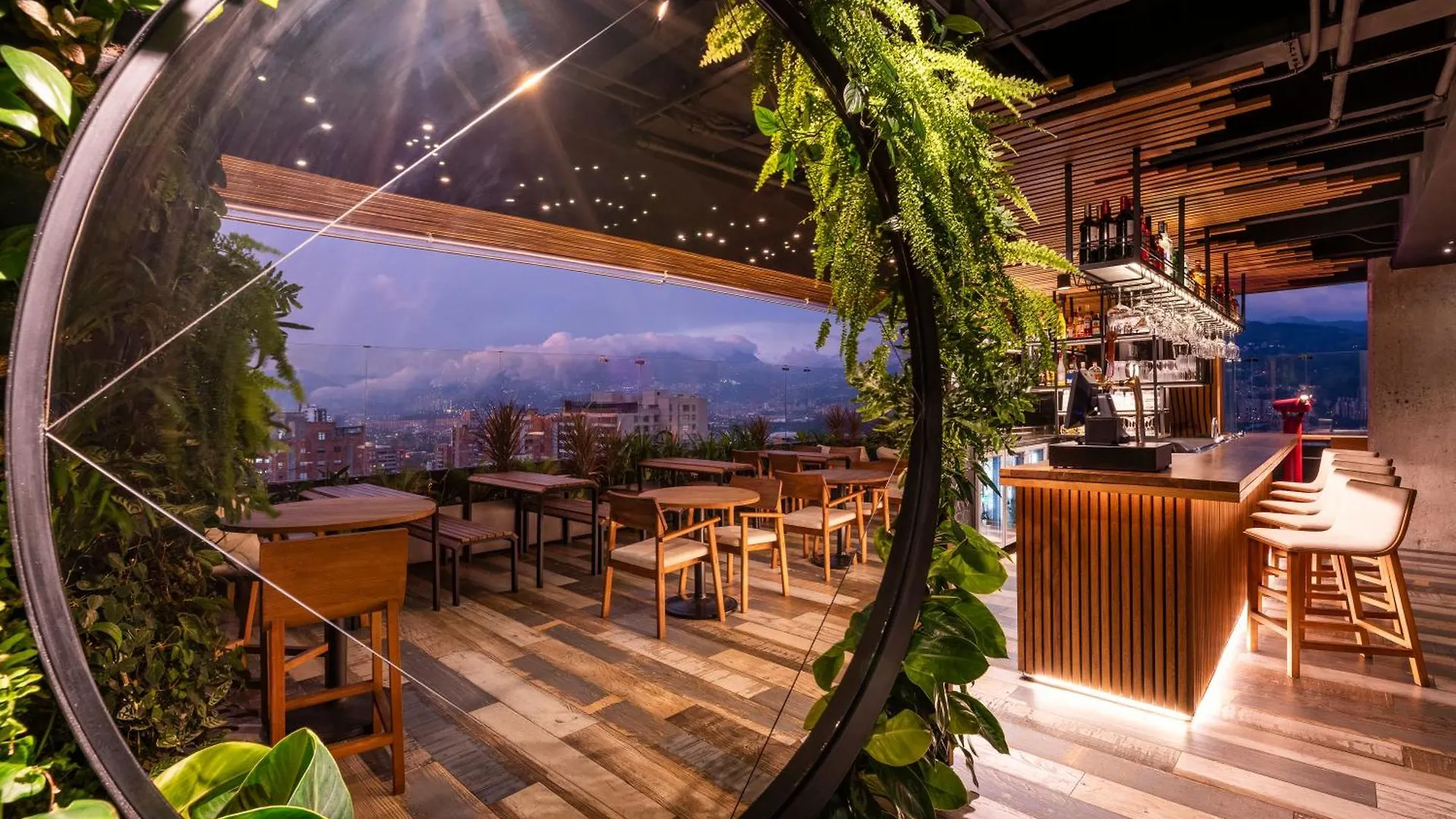 Hotel York Luxury Suites Medellin By Preferred 5*,  哥伦比亚