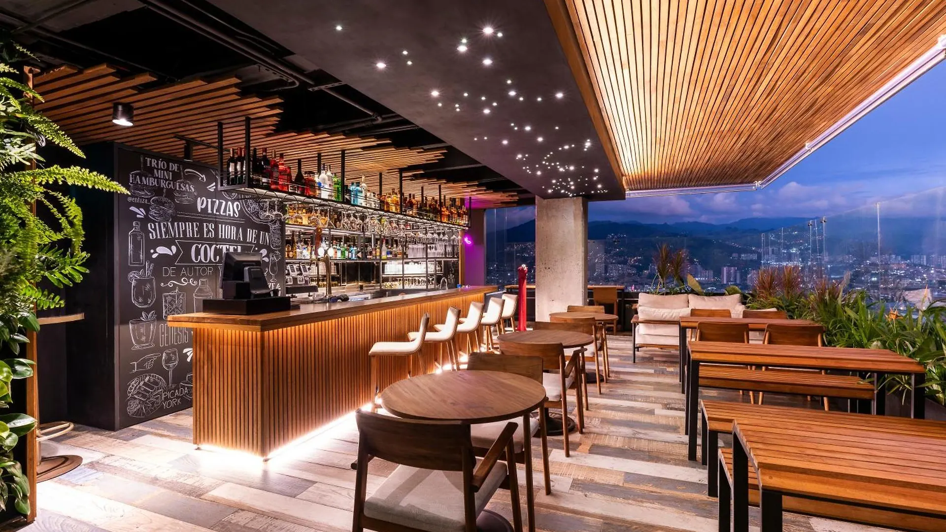Hotel York Luxury Suites Medellin By Preferred