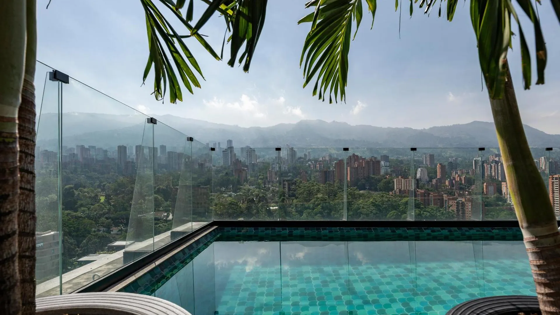 Hotel York Luxury Suites Medellin By Preferred 5*,