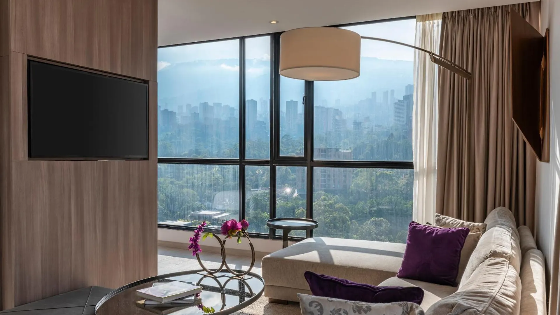 Hotel York Luxury Suites Medellin By Preferred
