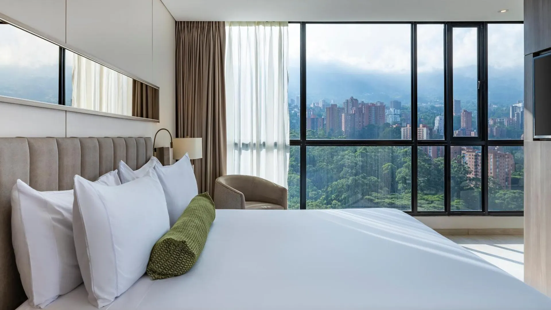 Hotel York Luxury Suites Medellin By Preferred