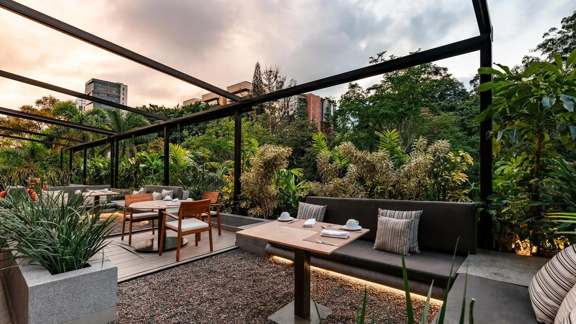 Hotel York Luxury Suites Medellin By Preferred
