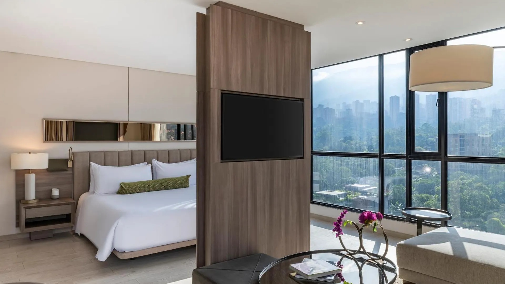 Hotel York Luxury Suites Medellin By Preferred 5*,